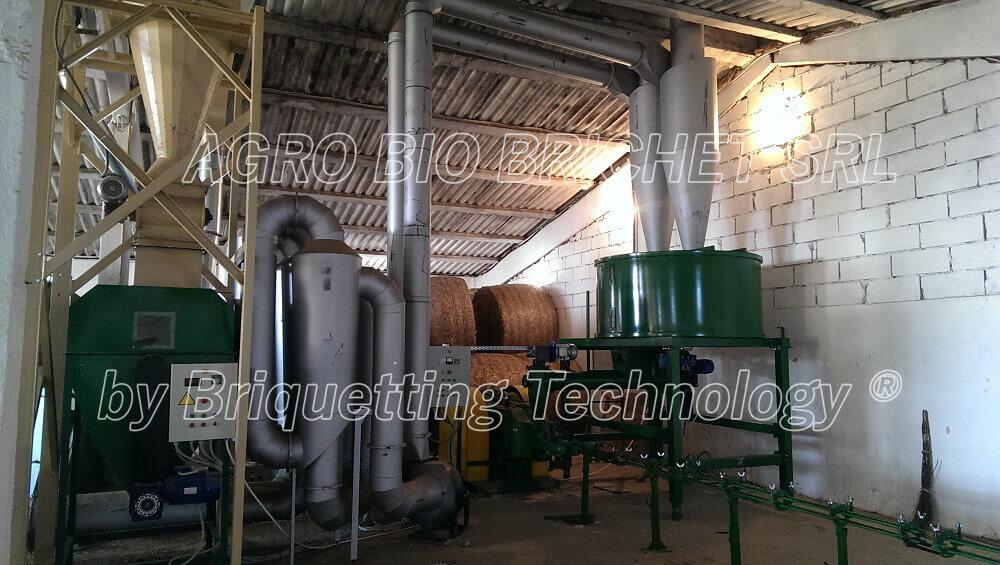 Briquetting press in Moacsa