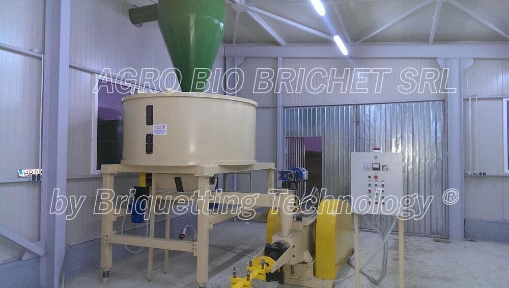 Briquetting line in Ariciu