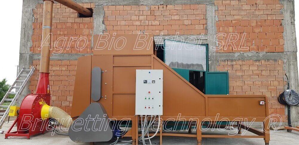 Briquetting machinery for straw in Popricani