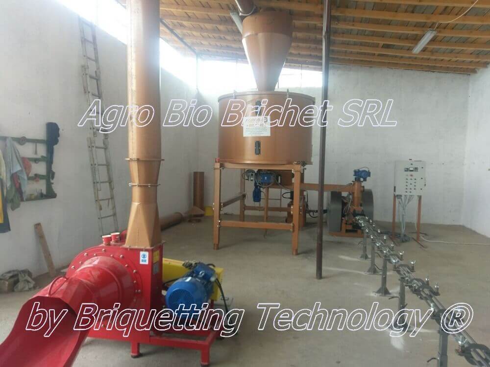 Briquetting press in Parscoveni