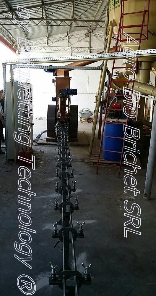 Briquetting press in Piscolt